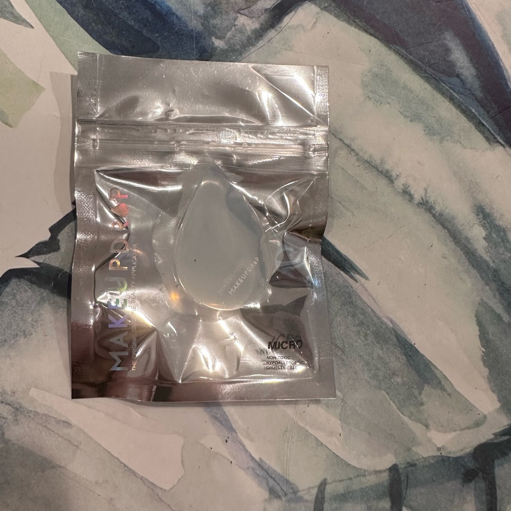 MakeupDrop silicone beauty applicator- Micro NWT